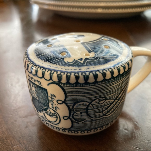 Vintage - Currier and Ives Pepper Shaker - Picture 6 of 7
